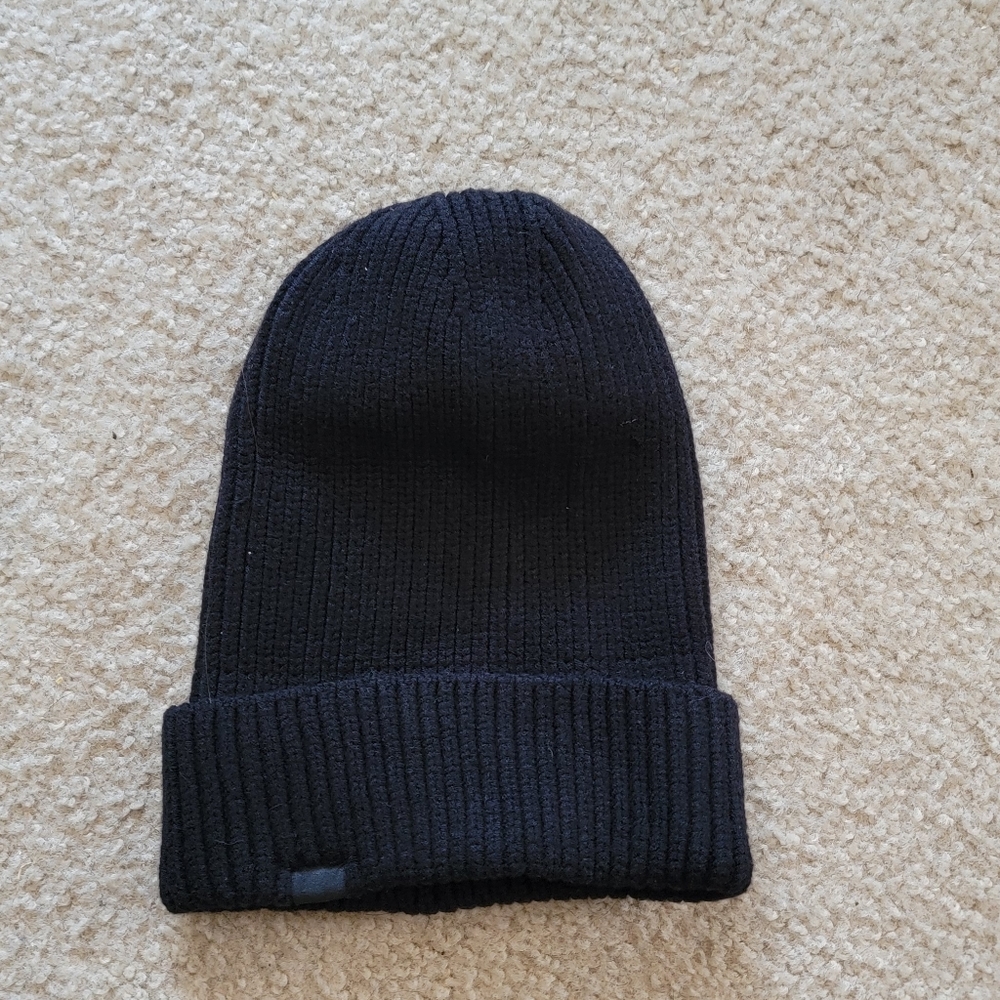 Black Fabletics Winter Beanie